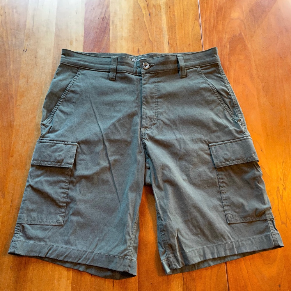 Eddie Bauer Cargo Shorts - Size 33 - Like New Condition